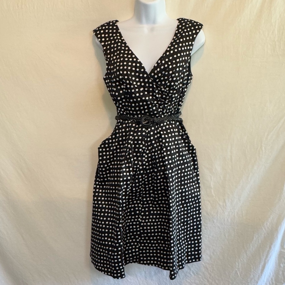 D-189 Jessica Simpson Black &‎ White Dot Lined Belted Sleeveless MIDI Dress